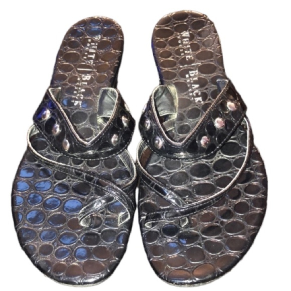 White House Black Market WHBM black 9.5 embossed patent leather studded detail - Picture 7 of 11